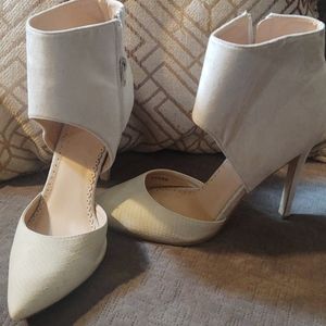 Suede Pumps